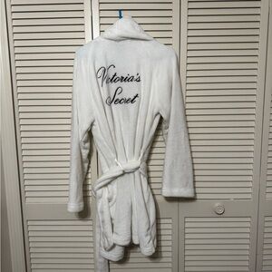 Victoria's Secret White Fleece Robe